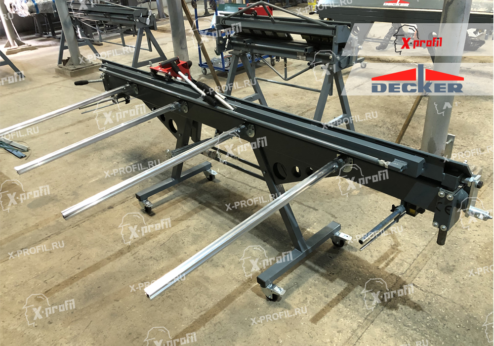 Фотография Листогиб ручной Decker X5 2150 Фотография Листогиб ручной Decker X5 2150